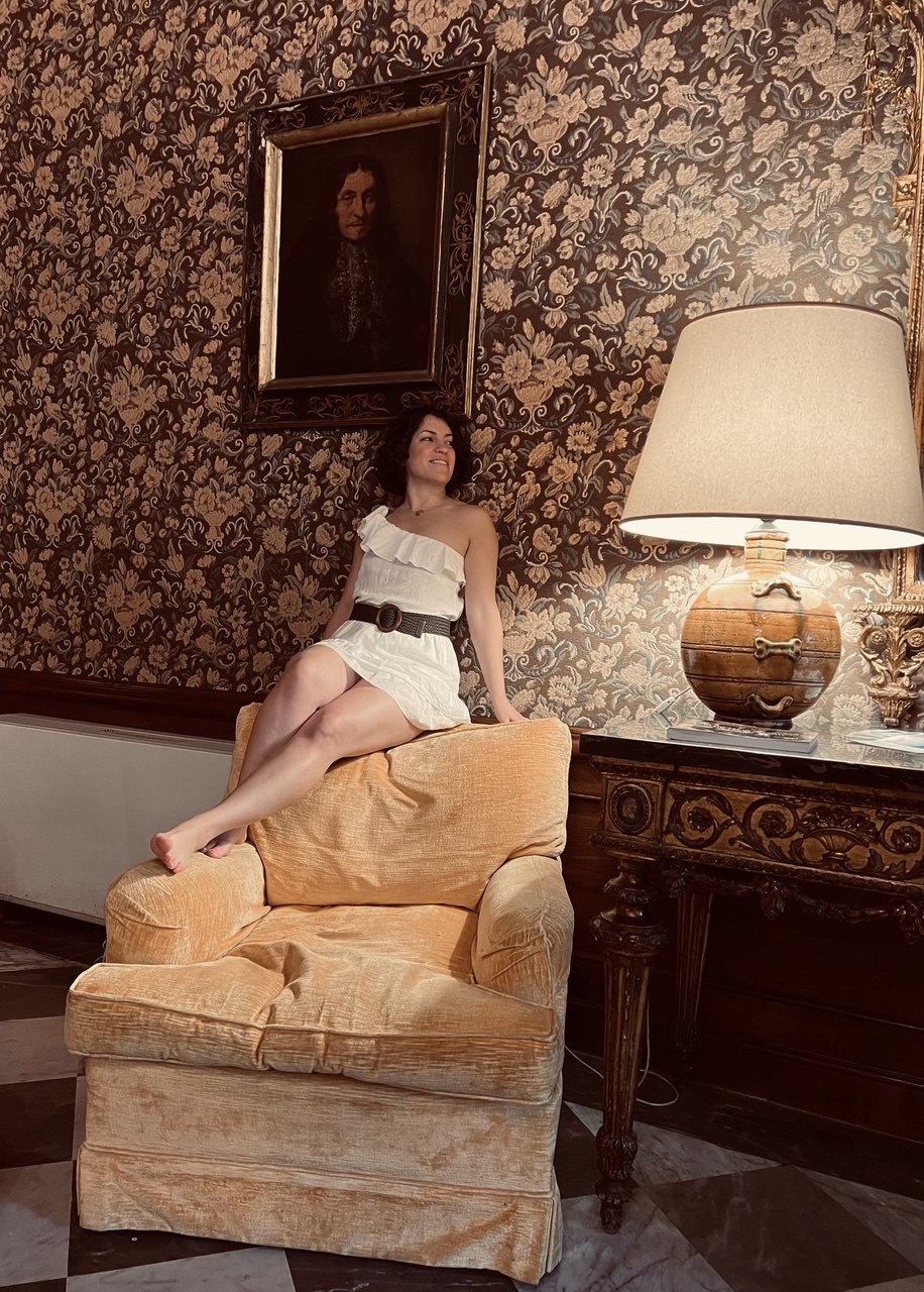 Wearing the Experience: Crafting Jewelry Inspired by Memorable Hotel Stays