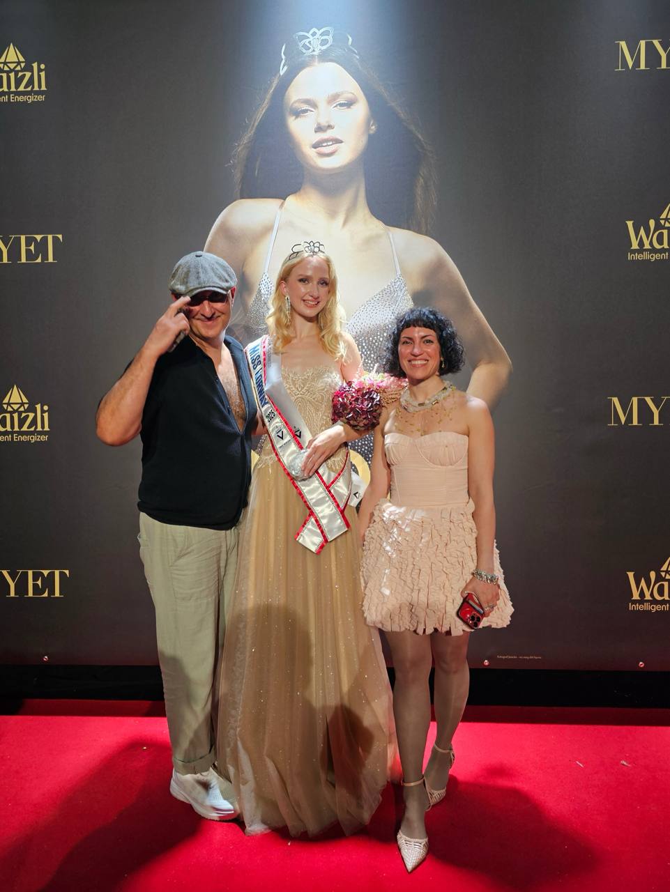 Miss Norway 2025 – Elegance, Heritage, and a Gift of Jewelry