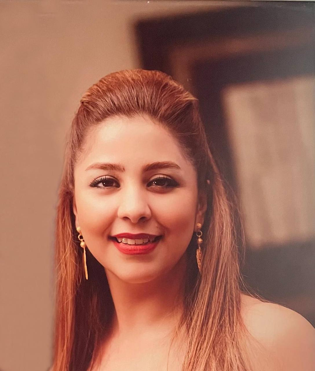 From Recycled Paper to Wearable Art — The Story of Sara Sartipizadeh