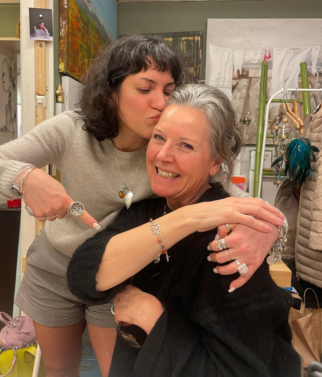 A Mother–Daughter Memory in My Gallery: The Heart of the Maralkunst Workshop Experience