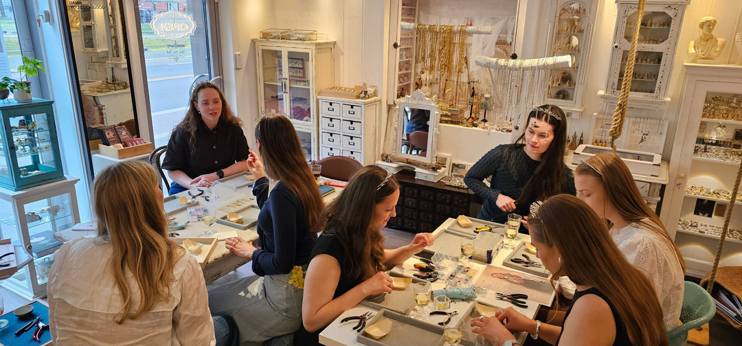 Private Jewelry Workshop Events in Oslo | Sip Chocolate & Create with Maralkunst