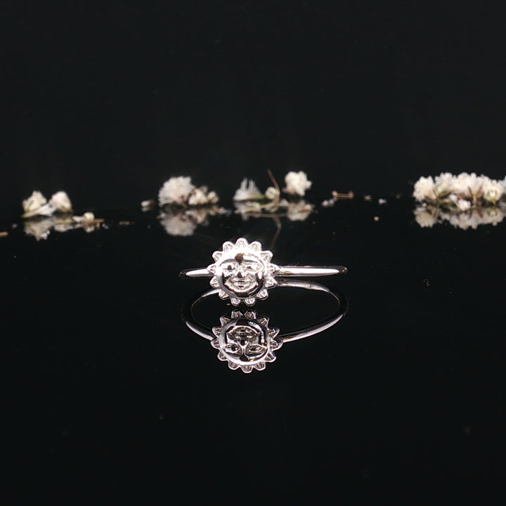 Soléa – Minimal Sun Ring