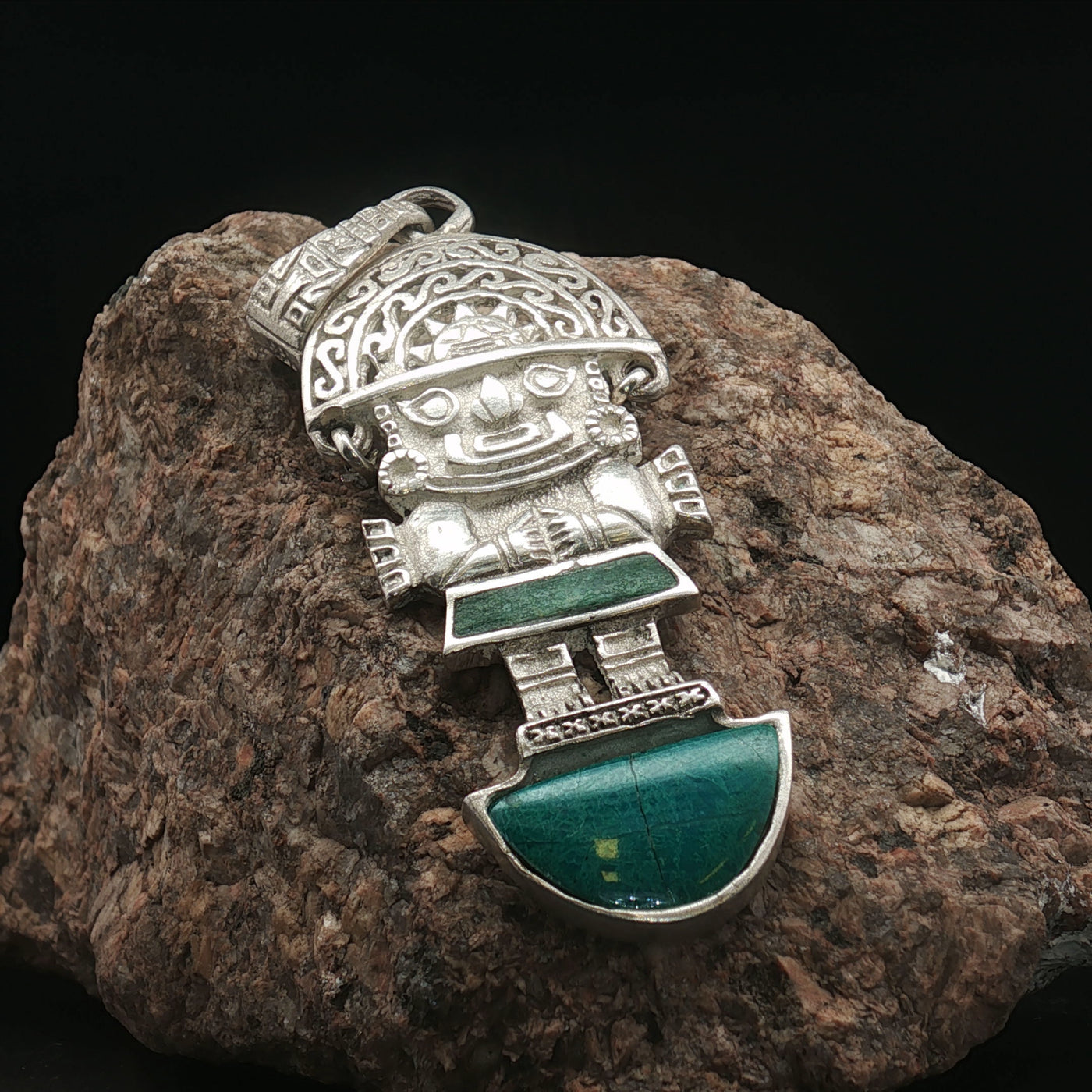 Tumi Guardian – Sterling Silver & Turquoise Peruvian Pendant (5 cm)