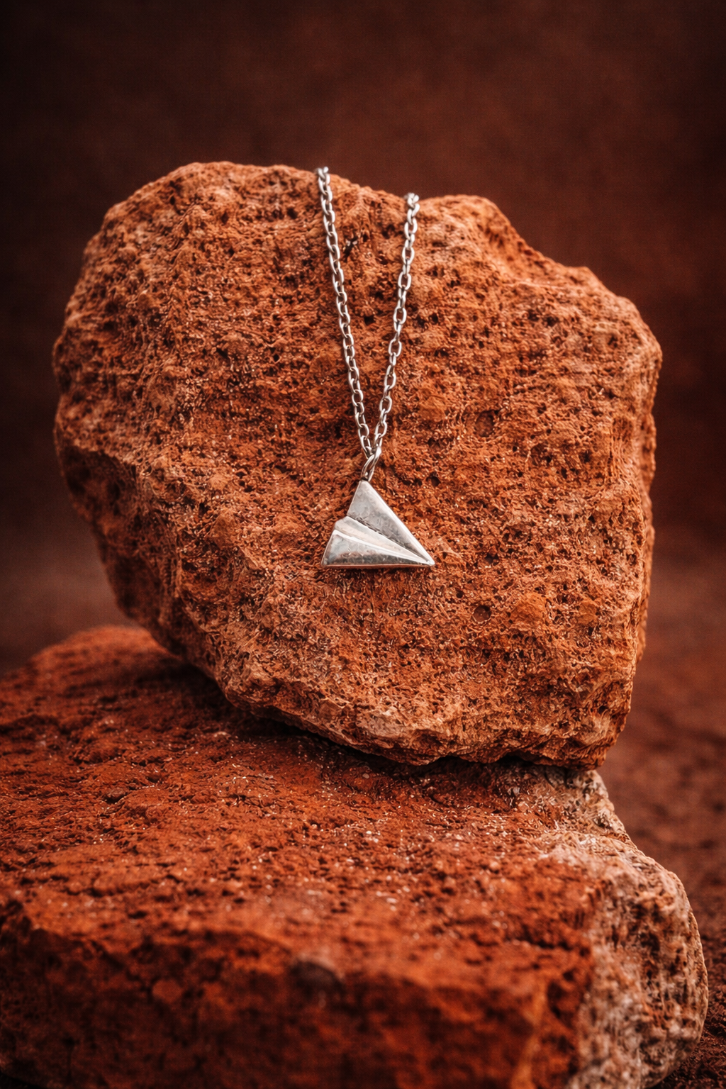 Nostalgia – Origami Paper Plane Necklace 925 silver
Folded from memory, flying toward your dreams.