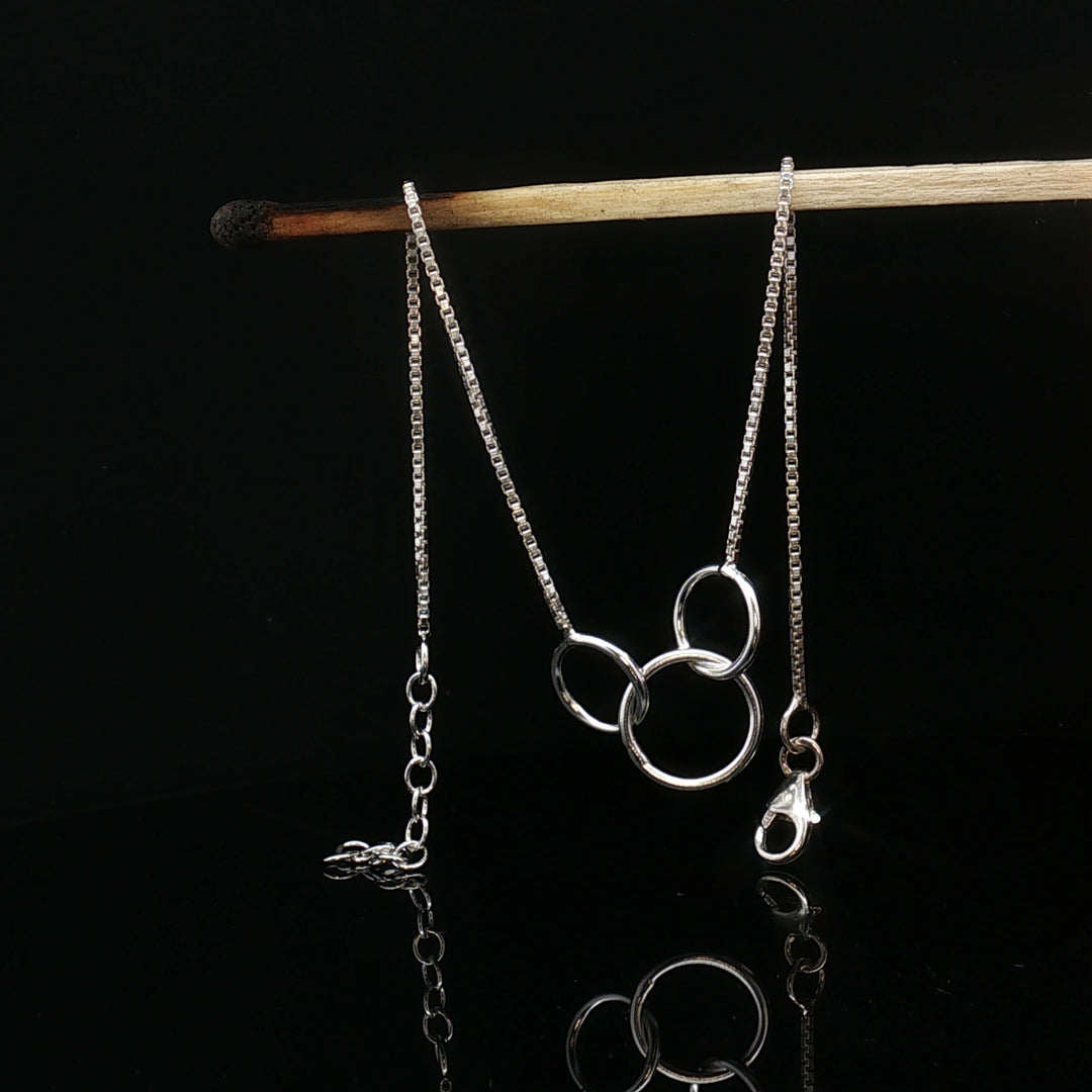 Scandinavian Flow Bracelet