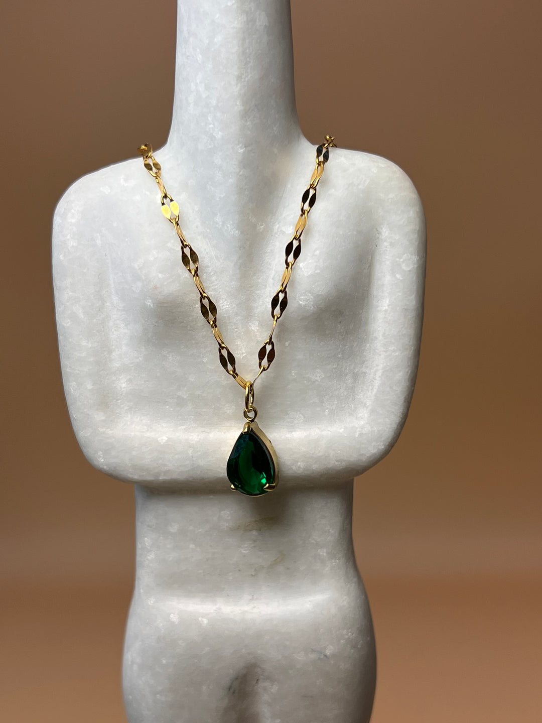 “Emerald Elegance” – Green Zirconia Crystal & Stainless Steel Pendant