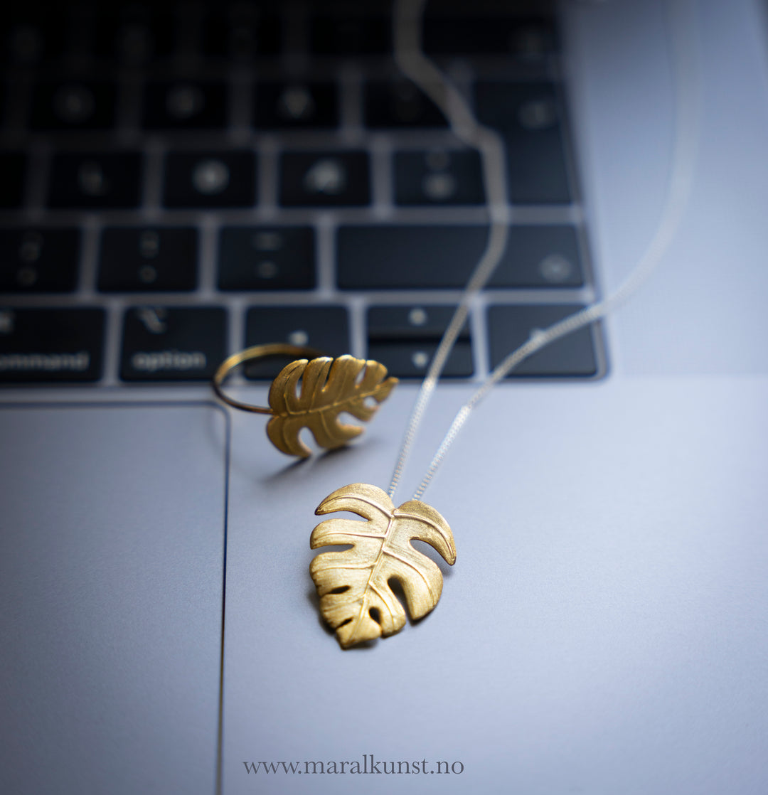 Monstera Elegance gold vermeil  925 silver necklace 🍃