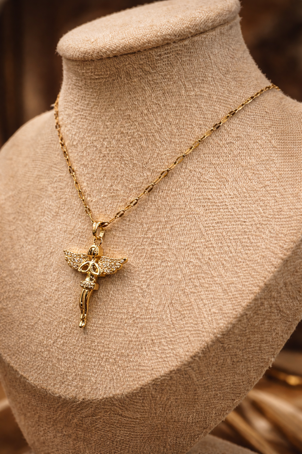 Golden Guardian Wing Angel Necklace – Delicate Gold Filled Pendant

Wear your wings — even when no one sees them.