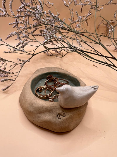 Bird love handcrafted Ceramic candle Jewelry display size 10x9x5.5 cm