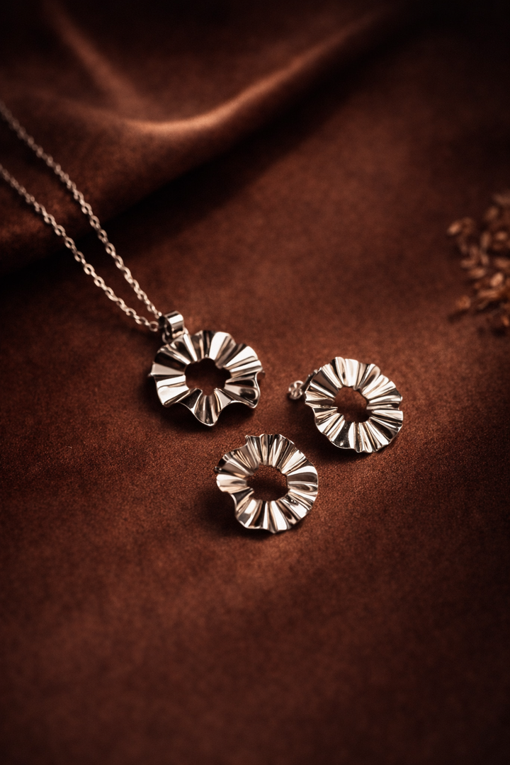 Sheed – Radiance Silver Jewelry Set | Contemporary Art Gallery Jewelry by Maralkunst