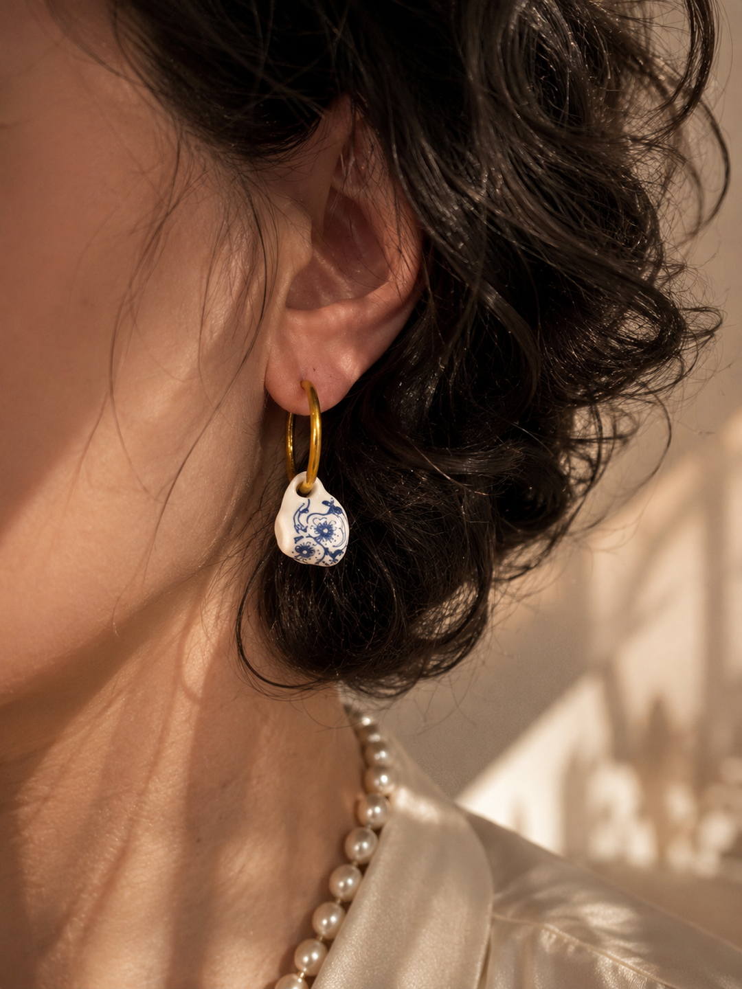 Tea Time Hoop Earrings 🫖✨

Miniature Porcelain Cup Earrings