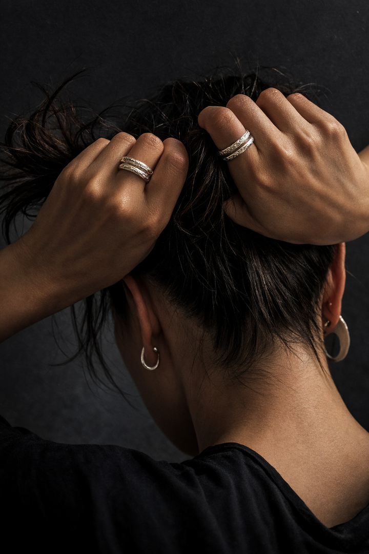 Wear the Wearing – Ring| Texture shaped by hand — a quiet circle of presence.