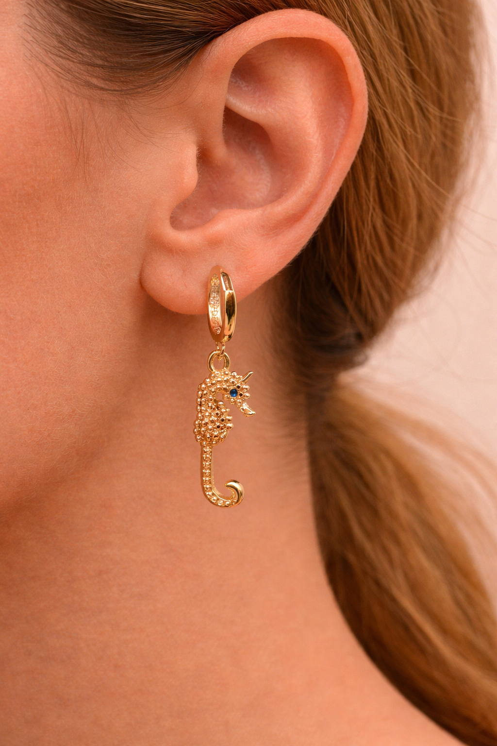 Poseidon Seahorse Hoop