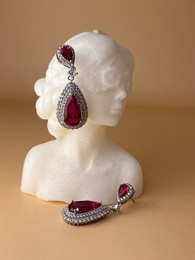 Queen of Passion – Ruby Red Crystal Drop Earrings