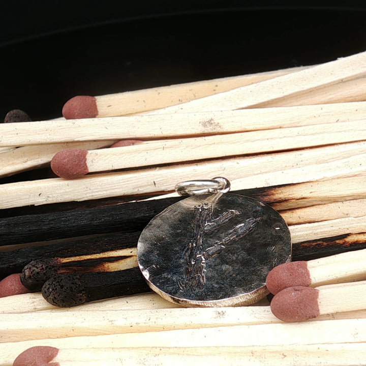 Viking Rune Memory Charm – Hammered 925 Silver Norse Symbol Pendant | Maralkunst Limited Edition