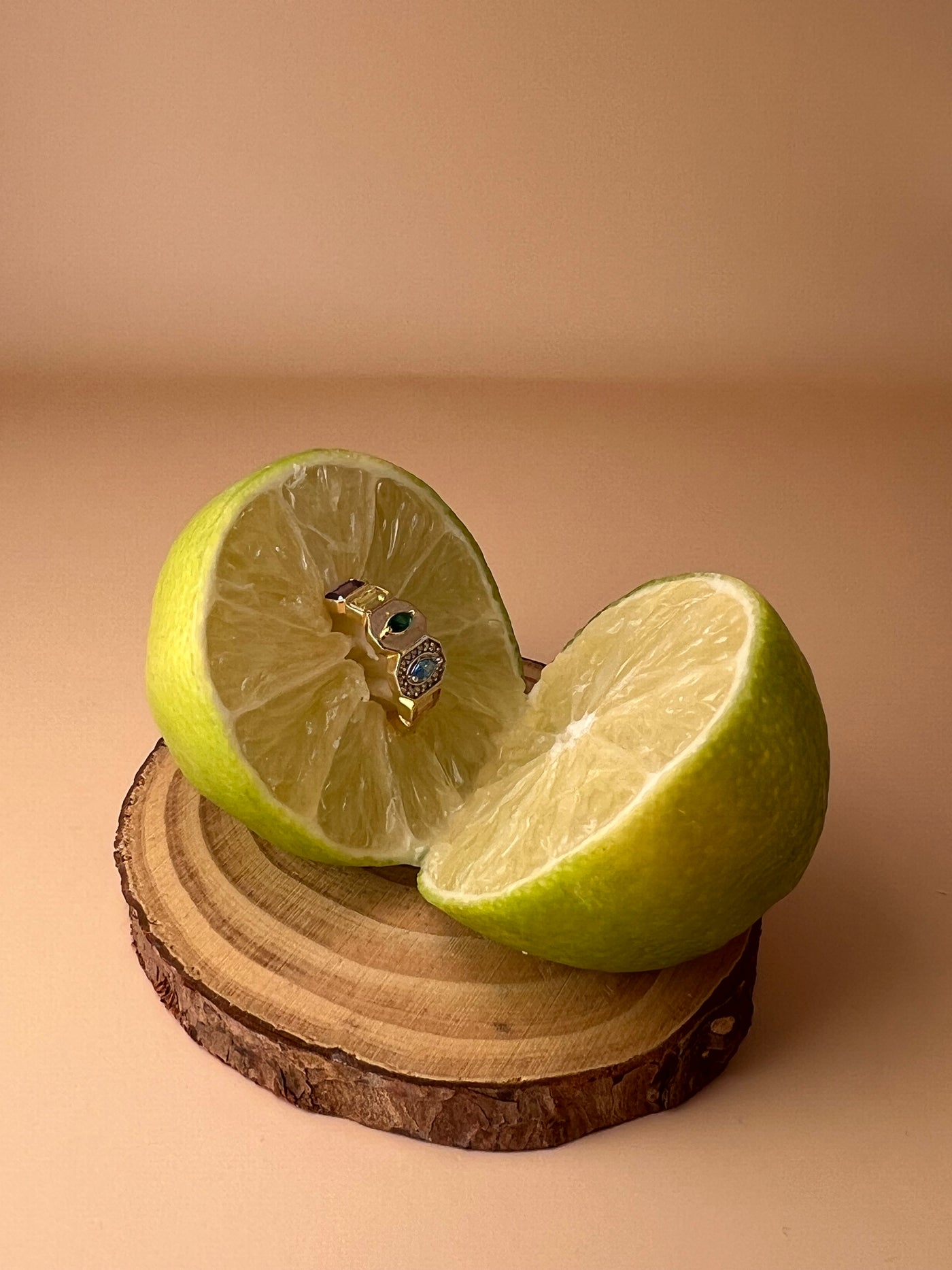 Harmony in Gold – Multistyle Statement Ring