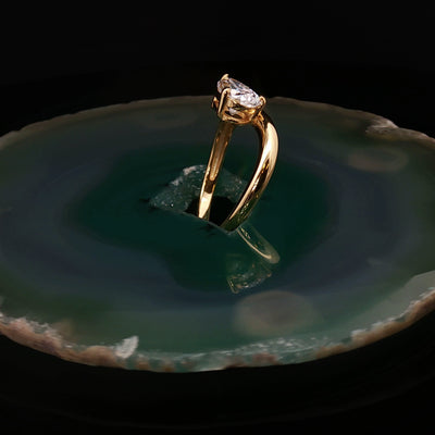 Waterdrop Solitaire Engagement Ring – Pear Cut Moissanite | Custom Gold & Diamond Options