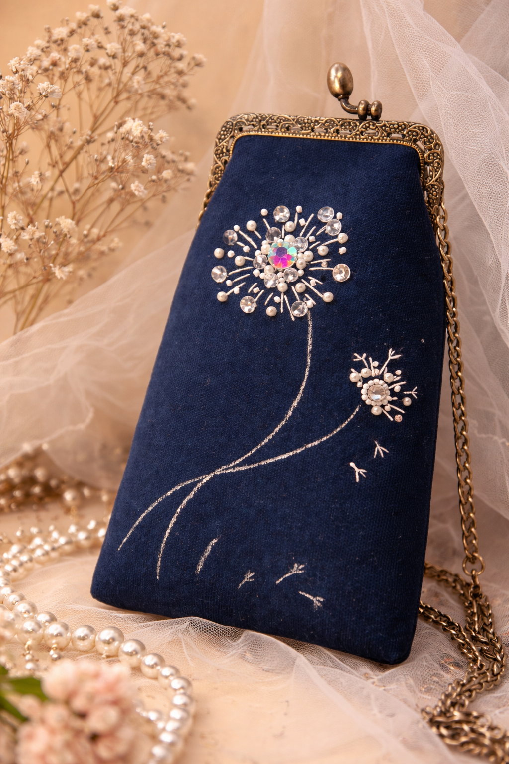 Dandelion Wish – Hand-Embroidered Pearl & Crystal Pouch 20x12 cm