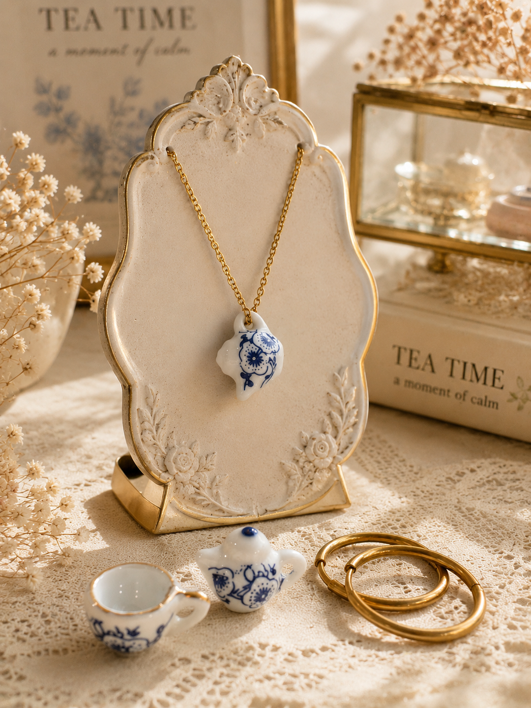 Tea Time Hoop Earrings 🫖✨

Miniature Porcelain Cup Earrings