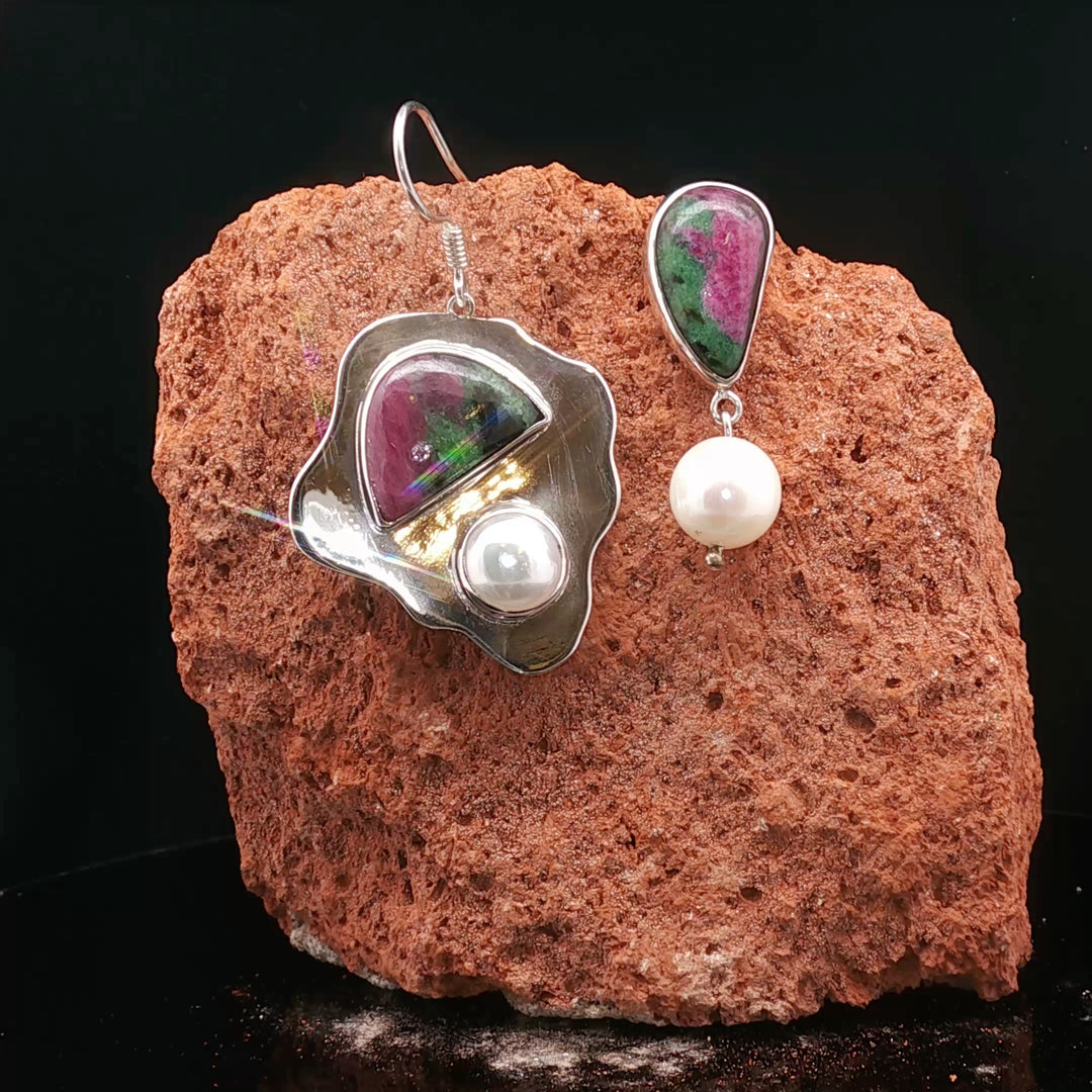 Hormuz Earrings| Red Earth & Turquoise Sea – Fine Art contemporary Jewelry| Premium Collection| Certificate of Authenticity