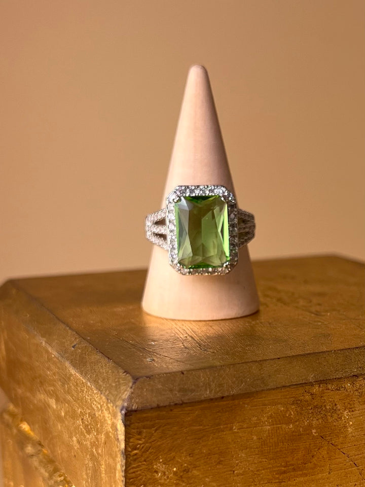 Green Glance – Statement Ring in Zirconia & Steel (Customizable)