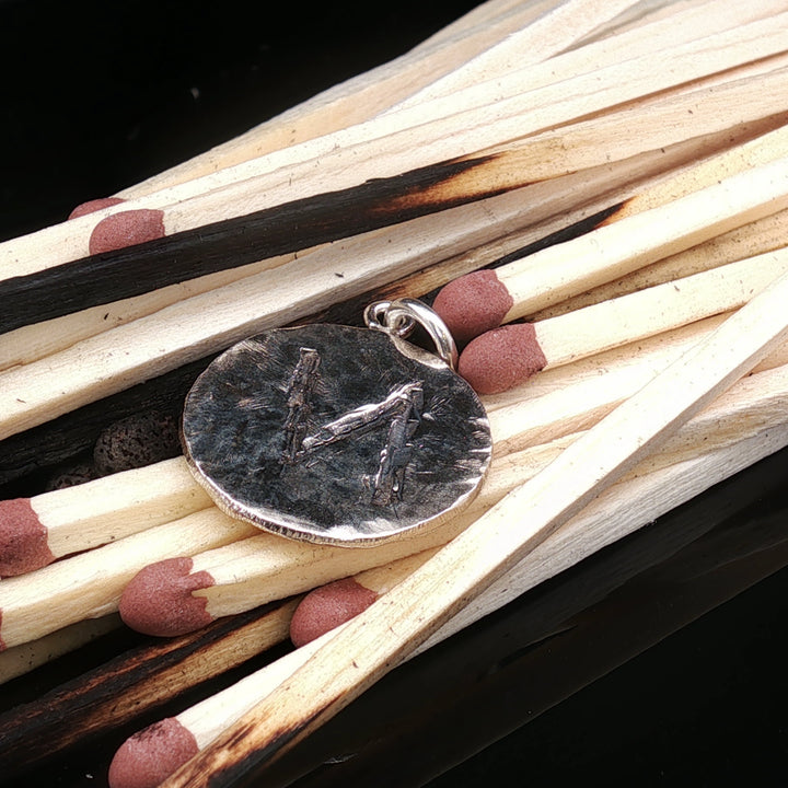 Viking Rune Memory Charm – Hammered 925 Silver Norse Symbol Pendant | Maralkunst Limited Edition