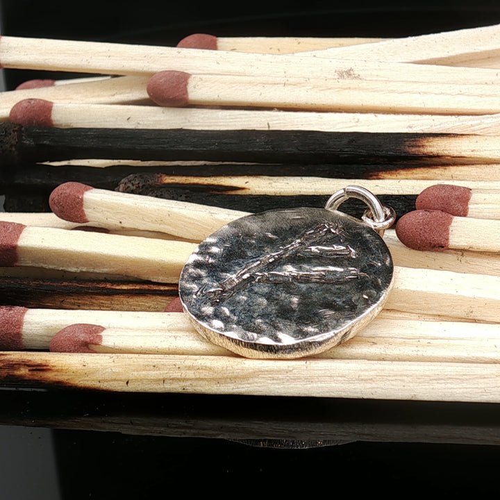 Viking Rune Memory Charm – Hammered 925 Silver Norse Symbol Pendant | Maralkunst Limited Edition