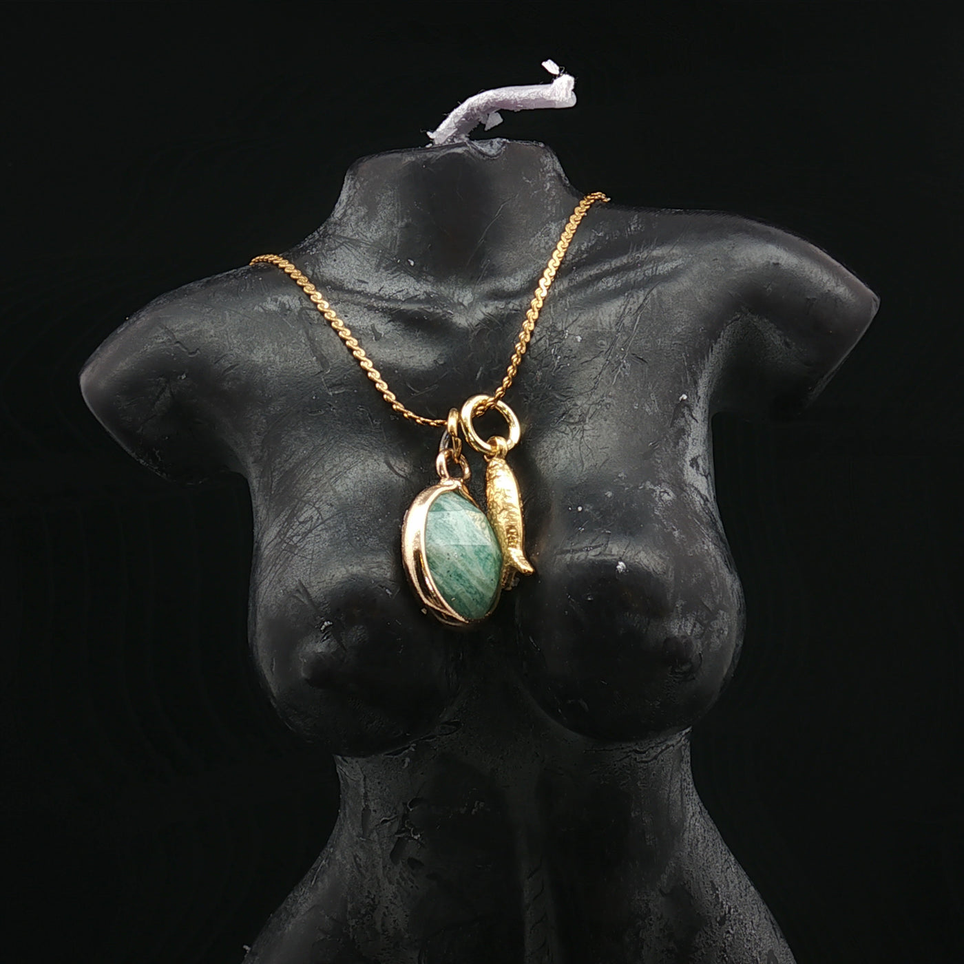 Amazonite Flow – The Golden Fish Necklace