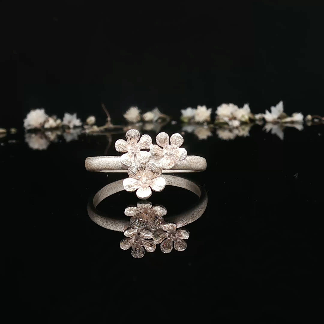 Fior di Luce — Handmade Floral Silver Ring “Some flowers never fade — they bloom forever in silver.”