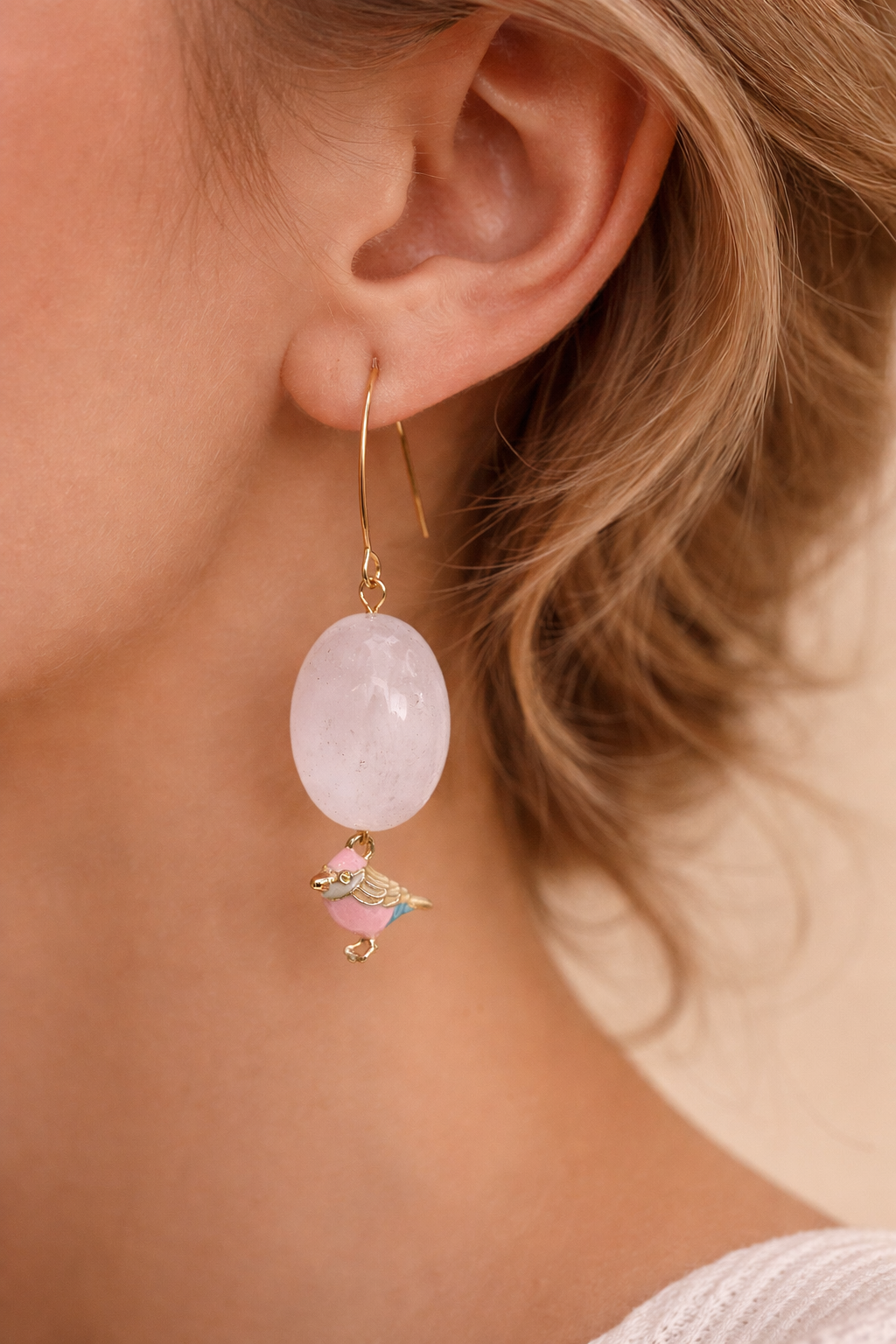 Rose Quartz Bird Whisper Earrings

A small bird carries the language of the heart.