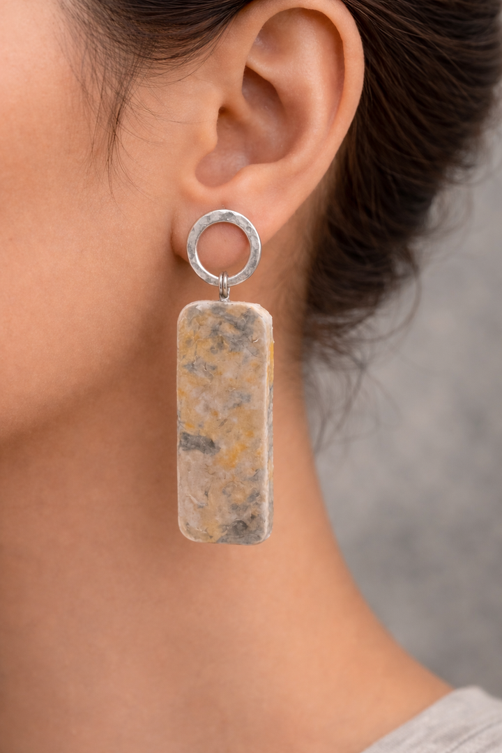 Wear the Color – Geometric Earth|
A fragment of color, shaped by hand — geometry that carries the language of earth.