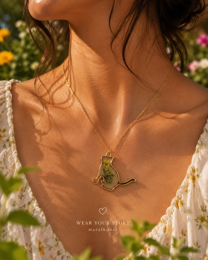 Garden Guardian Cat – Handmade Resin Floral Necklace