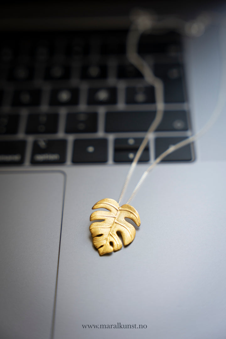 Monstera Elegance gold vermeil  925 silver necklace 🍃