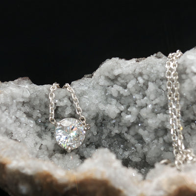 Brilliant Moissanite Minimal Necklace — Scandinavian Elegant Design