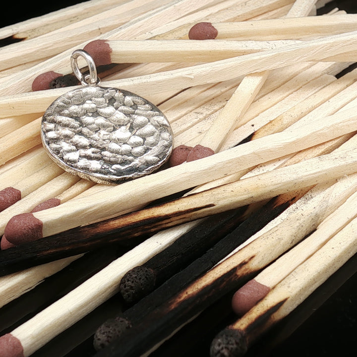 Viking Rune Memory Charm – Hammered 925 Silver Norse Symbol Pendant | Maralkunst Limited Edition