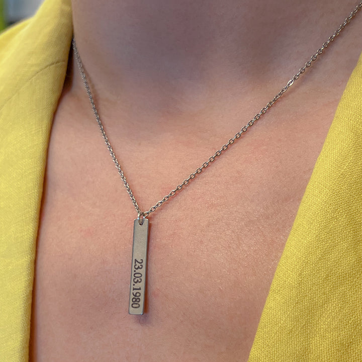 Minimal simple rectangle pendant necklace