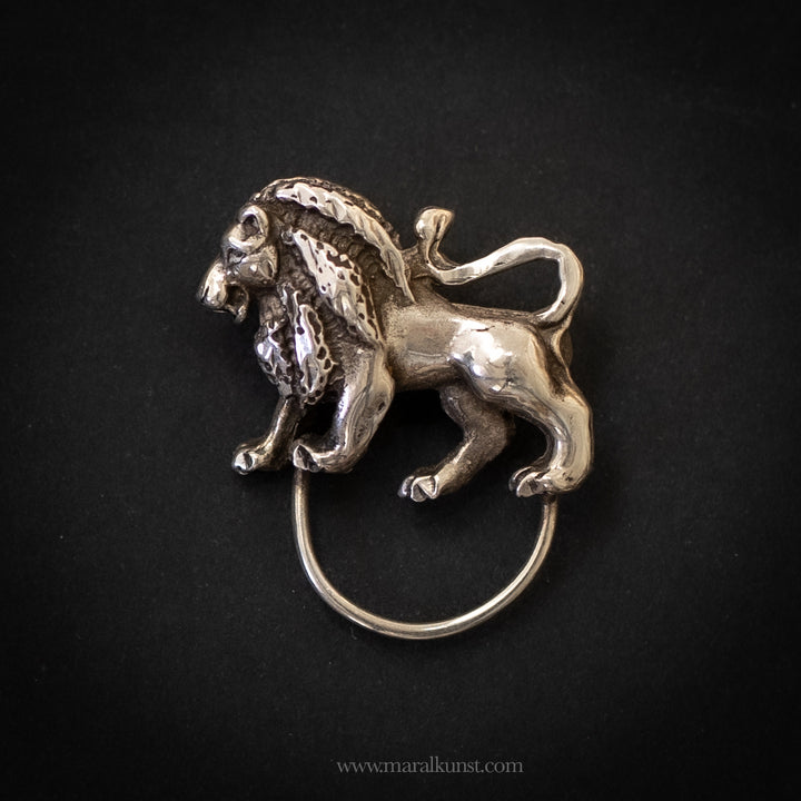 Vintage handcrafted  925 Silver Lion Leo Brooch