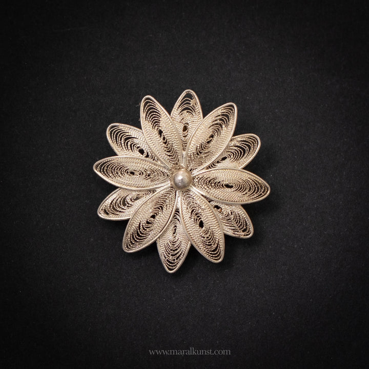 Vintage handmade 925 Silver Filigree Flower Brooch