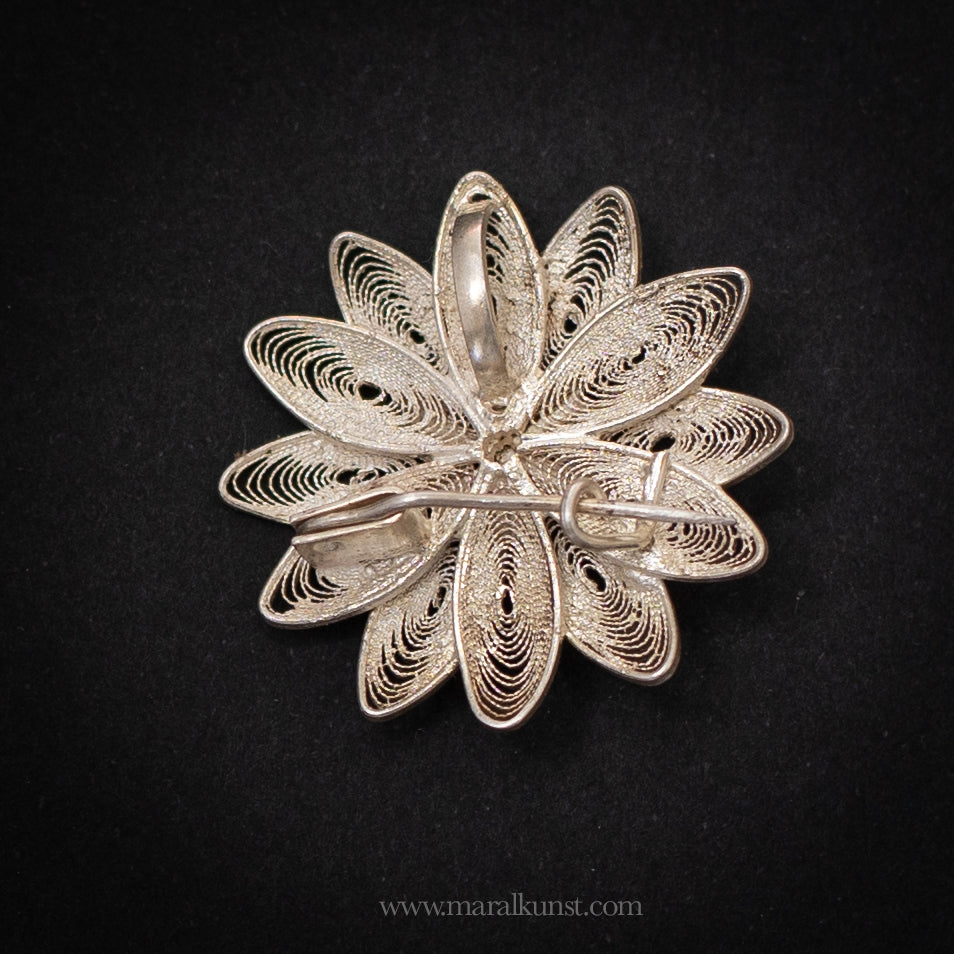 Vintage handmade 925 Silver Filigree Flower Brooch