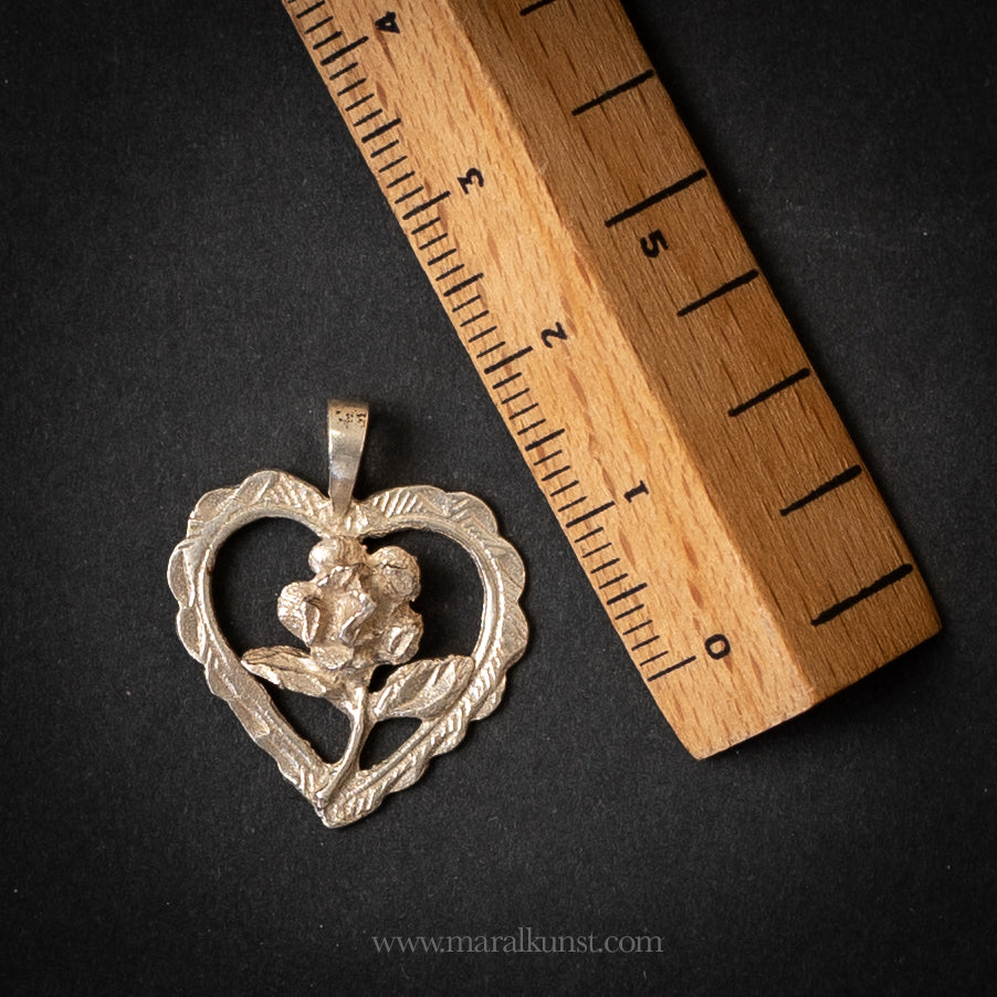 vintage charm 925 silver  Rose in heart pendant