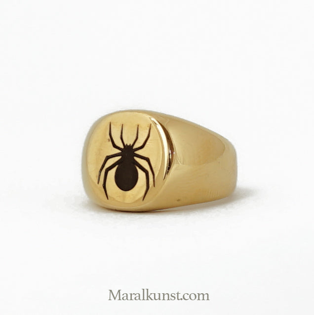 Maral Custom spider engraved signet ring