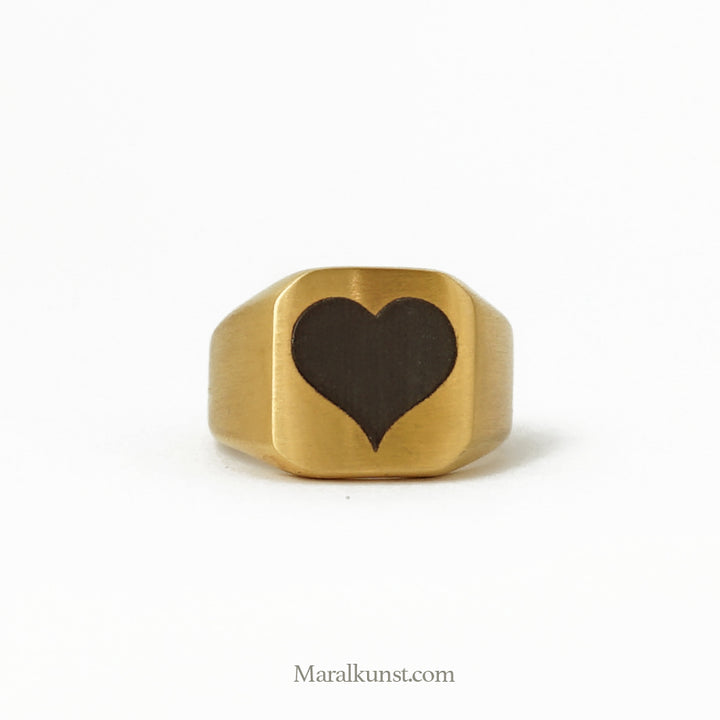 Maral ace poker card engraved  signet ring