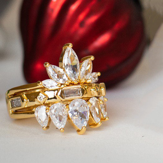 Chrystal crown statment ring