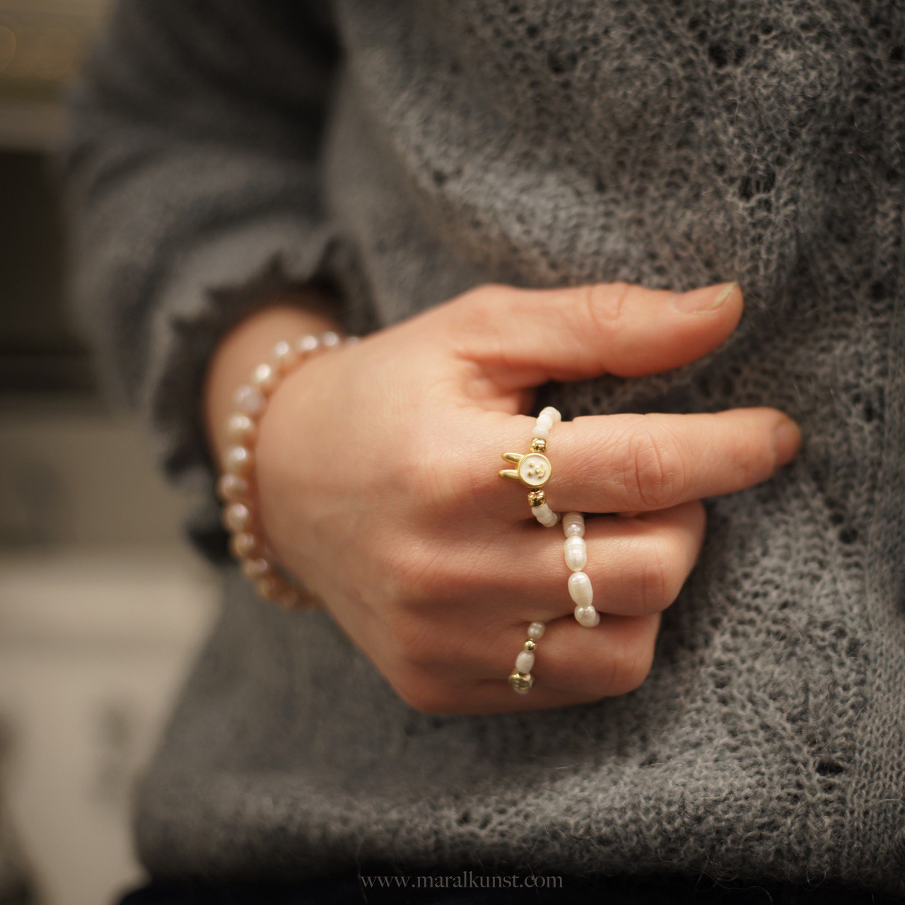 White Fresh pearl beaded ring