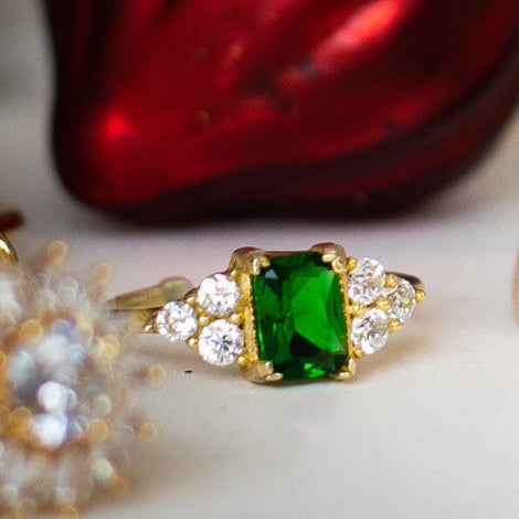 Indian Zirconia green Emerald  & white  Chrystal 925 vintage style silver ring
