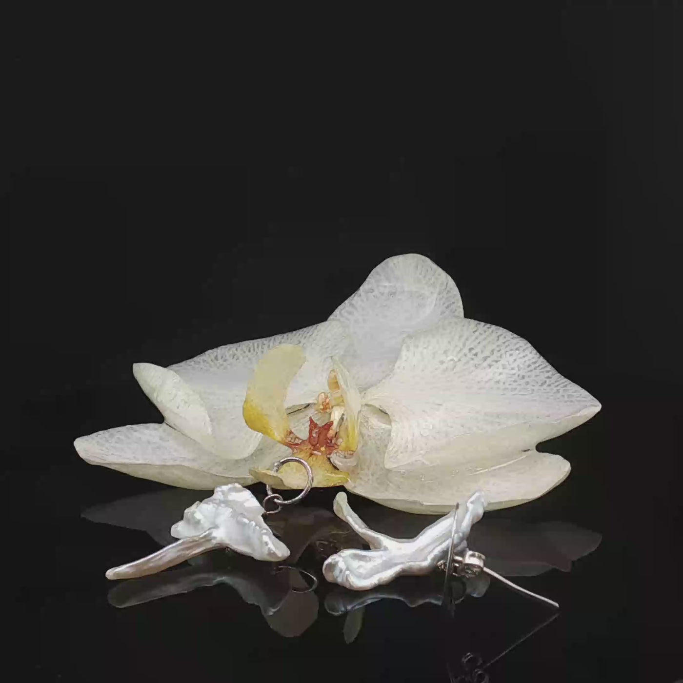 Whispers of the Orchid – Baroque Pearl & Silver 925 Earrings