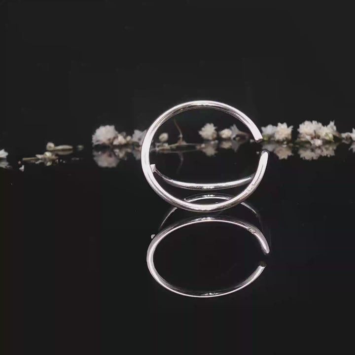 Cerchio Lucca — Italian Minimal Silver Ring “A circle without beginning or end where simplicity becomes eternal.”