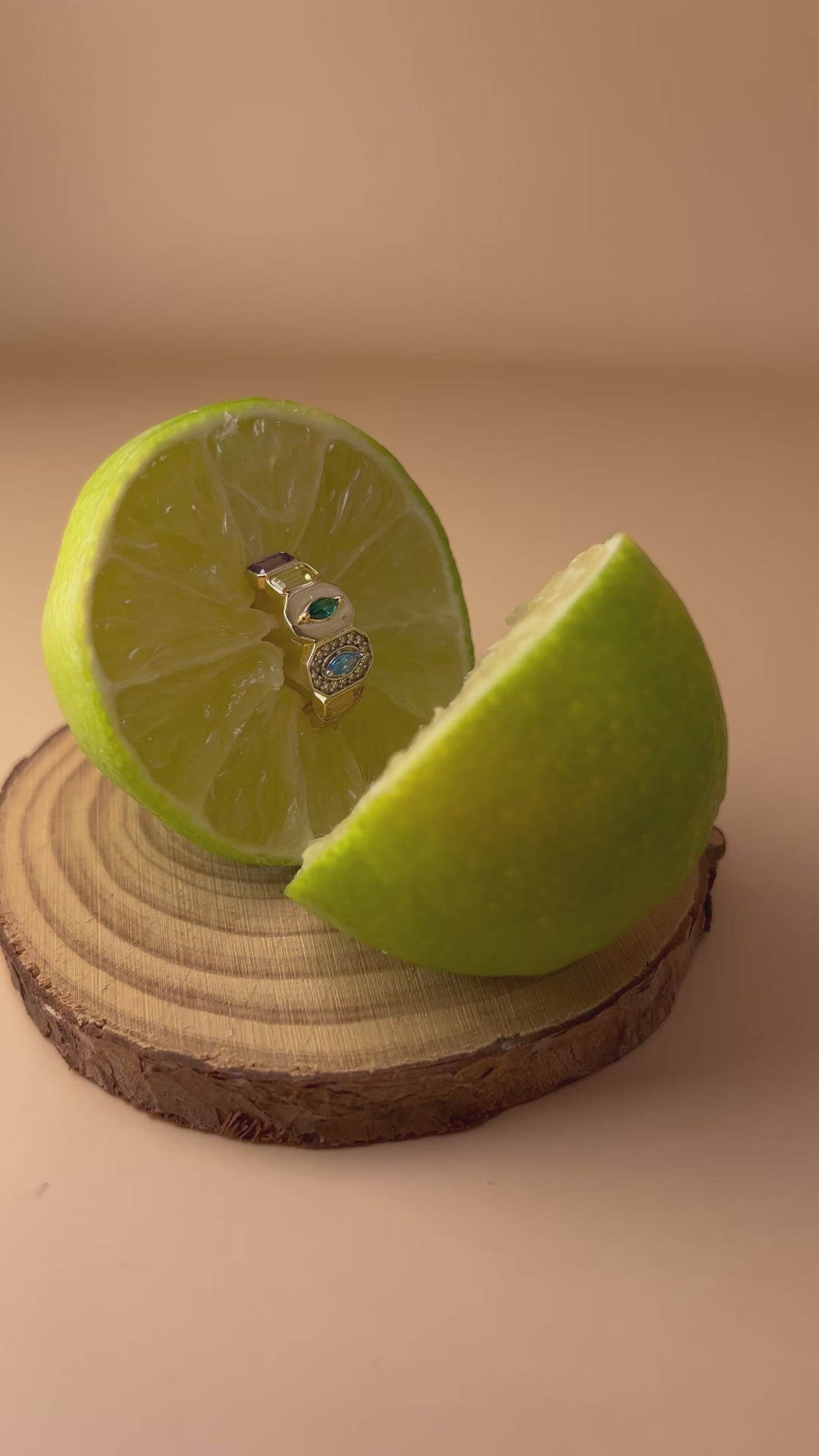 Harmony in Gold – Multistyle Statement Ring