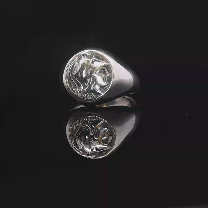 Athena Signet Ring

The face of wisdom, carved in silver — a symbol of strength guided by mind.