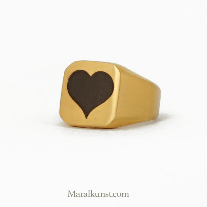 Maral ace poker card engraved  signet ring